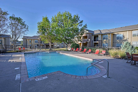 Churchill-Commerce 13